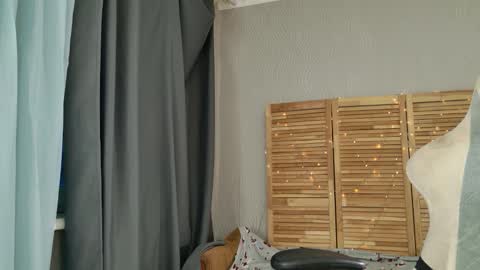 Mia online show from 03/02/26, 04:14