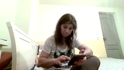 Snapshot of merciylove chatting on 12/21/24, 11:22 Miss Helena online show from 12/21/24, 11:22