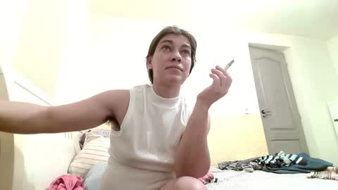 Snapshot of merciylove chatting on 01/06/25, 03:51 Miss Helena online show from 01/06/25, 03:51