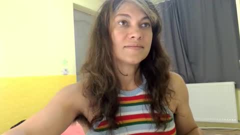 Snapshot of merciylove chatting on 09/19/25, 02:51 Miss Helena online show from 09/19/25, 02:51