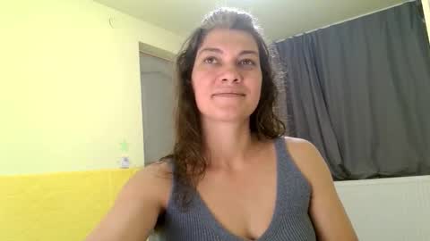 Snapshot of merciylove chatting on 10/24/25, 03:30 Miss Helena online show from 10/24/25, 03:30