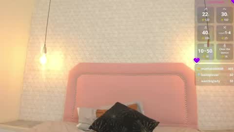 Snapshot of meredithbenson chatting on 07/03/26, 12:39 M E R E D I T H online show from 07/03/26, 12:39