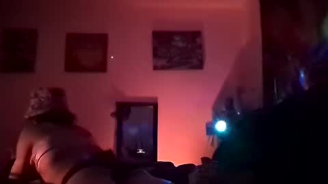 Snapshot of merelyalover chatting on 03/04/25, 04:06 gurlnips online show from 03/04/25, 04:06