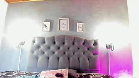 meridalane online show from 09/29/25, 01:33