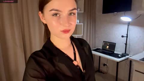 Rina online show from 11/19/25, 08:09