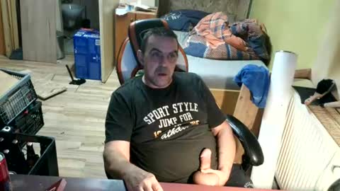 Snapshot of merkur32 chatting on 07/31/26, 02:00 merkur32 online show from 07/31/26, 02:00