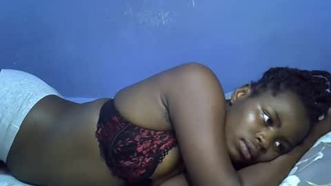 merlin_queen online show from 11/25/25, 05:35