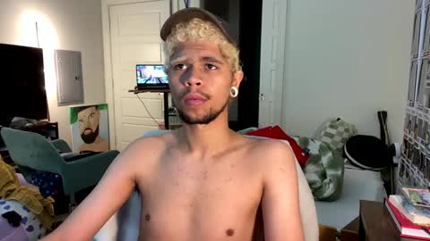 Merlinz Magic online show from 02/20/25, 05:07