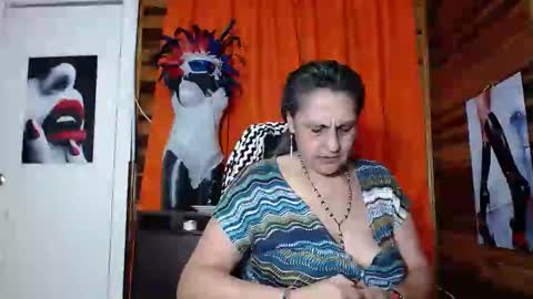 Snapshot of merlyna_goldens chatting on 01/28/25, 03:15 My next birthday is December 11th. online show from 01/28/25, 03:15