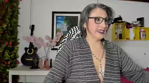 Snapshot of merlyna_goldens chatting on 01/30/25, 03:55 My next birthday is December 11th. online show from 01/30/25, 03:55