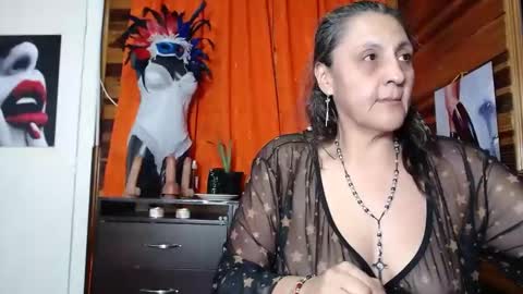 Snapshot of merlyna_goldens chatting on 02/06/25, 03:06 My next birthday is December 11th. online show from 02/06/25, 03:06