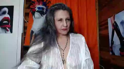 Snapshot of merlyna_goldens chatting on 02/07/25, 06:14 My next birthday is December 11th. online show from 02/07/25, 06:14