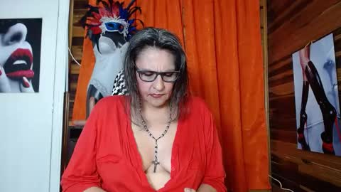 Snapshot of merlyna_goldens chatting on 02/15/25, 09:27 My next birthday is December 11th. online show from 02/15/25, 09:27