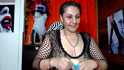 Snapshot of merlyna_goldens chatting on 02/28/25, 03:26 My next birthday is December 11th. online show from 02/28/25, 03:26