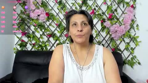 Snapshot of merlyna_goldens chatting on 11/07/25, 11:38 My next birthday is December 11th. online show from 11/07/25, 11:38