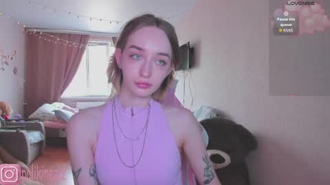 Snapshot of merryl_clark chatting on 05/18/26, 12:00 Sara online show from 05/18/26, 12:00