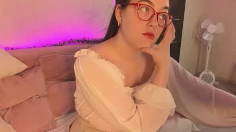 Mersedes online show from 12/17/25, 09:26