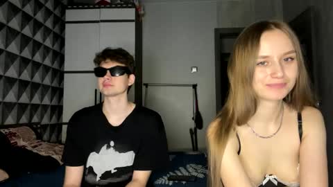 Johnny and Hailey online show from 04/03/26, 08:51