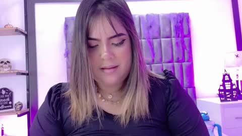 Mery Stone online show from 10/19/25, 04:57