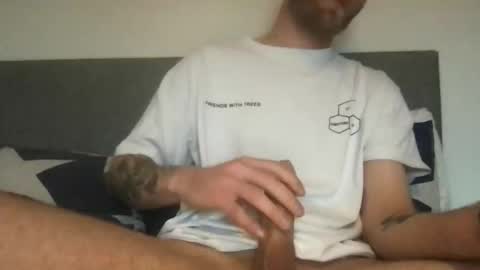 messageme11 online show from 04/06/26, 06:42