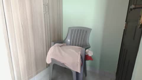 meggy and bree online show from 04/06/26, 09:05