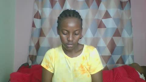 Snapshot of messyluna chatting on 06/07/26, 09:57 meggy and bree online show from 06/07/26, 09:57