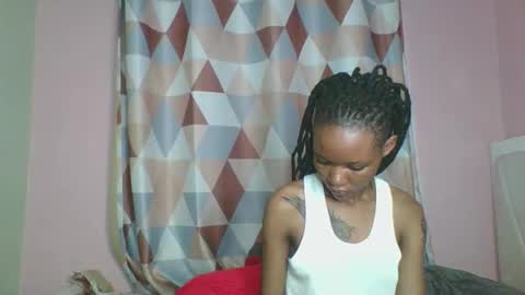 Snapshot of messyluna chatting on 06/08/26, 03:12 meggy and bree online show from 06/08/26, 03:12