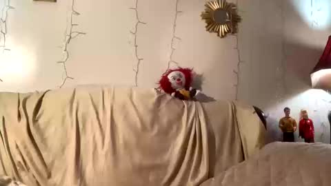 Lia online show from 10/12/25, 09:30