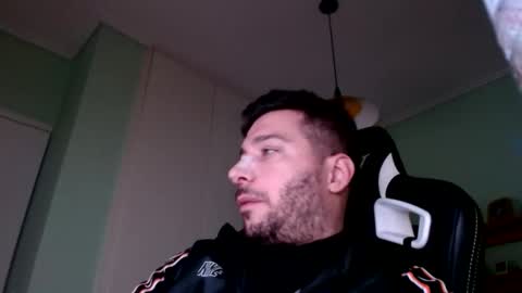 Snapshot of metalic18 chatting on 12/02/24, 11:01 FunnyTimeHere online show from 12/02/24, 11:01