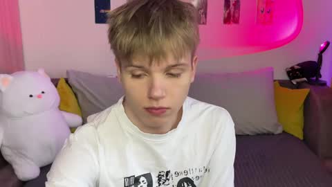 Arthur online show from 04/15/26, 04:36