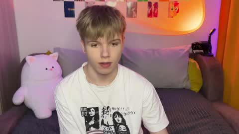 Arthur online show from 04/21/26, 08:34