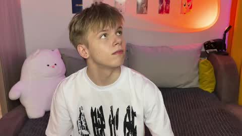 Arthur online show from 04/26/26, 09:23