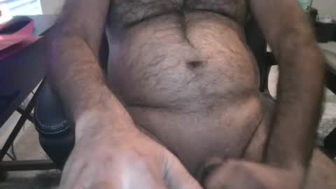 Snapshot of metter26 chatting on 01/01/25, 10:56 atx guy online show from 01/01/25, 10:56