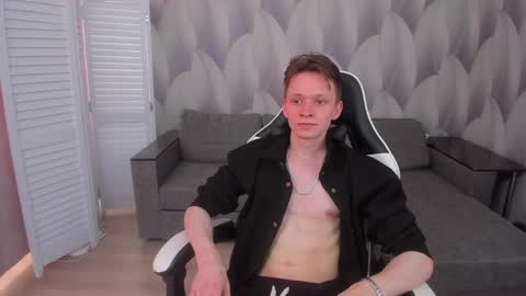 MEVERIK OUSHEN online show from 04/12/26, 01:16