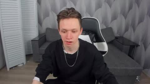 MEVERIK OUSHEN online show from 04/30/26, 03:40