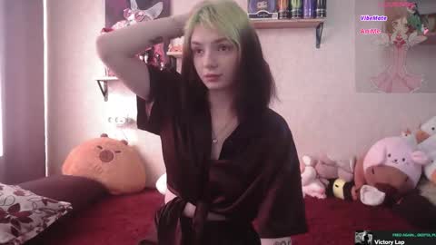 Snapshot of mevis_li chatting on 09/20/25, 03:07 Mavis online show from 09/20/25, 03:07