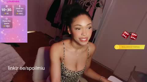 Snapshot of mew2wo chatting on 12/02/25, 09:03 mew2wo online show from 12/02/25, 09:03