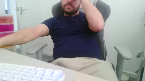 mg-of online show from 11/28/25, 10:29