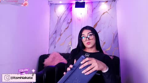 Snapshot of mhia_kate chatting on 05/01/26, 12:10 Mhia Kate online show from 05/01/26, 12:10