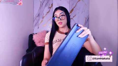 Snapshot of mhia_kate chatting on 05/21/26, 12:34 Mhia Kate online show from 05/21/26, 12:34