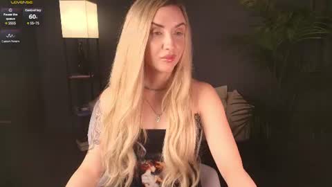 Snapshot of mi1a_ chatting on 07/10/26, 03:22 mi1a_ online show from 07/10/26, 03:22