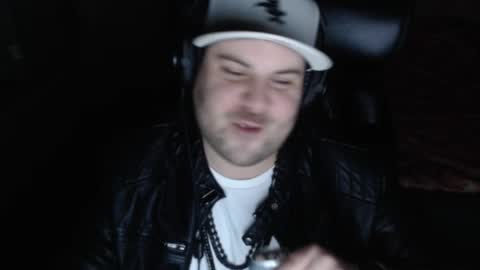 Snapshot of mi_vida21 chatting on 01/31/25, 05:32 just ask online show from 01/31/25, 05:32