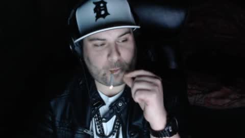 Snapshot of mi_vida21 chatting on 02/28/25, 08:28 just ask online show from 02/28/25, 08:28