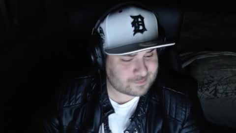 Snapshot of mi_vida21 chatting on 02/27/26, 05:24 just ask online show from 02/27/26, 05:24