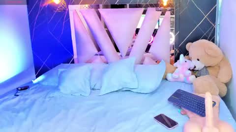 Snapshot of mia77_ chatting on 05/24/26, 10:48 Mia online show from 05/24/26, 10:48