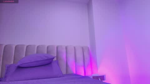 Emi online show from 11/24/25, 07:24