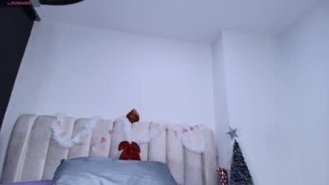 Emi online show from 12/20/25, 07:21