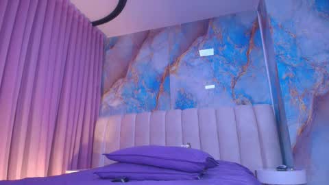 Emi online show from 03/13/26, 07:42