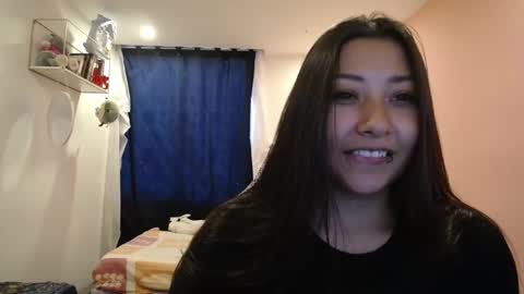 Mia zoe online show from 12/06/24, 09:24