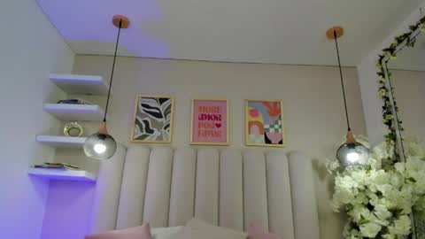 mia__bailey_ online show from 04/07/26, 03:07